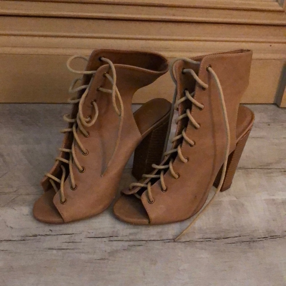 Heel booties